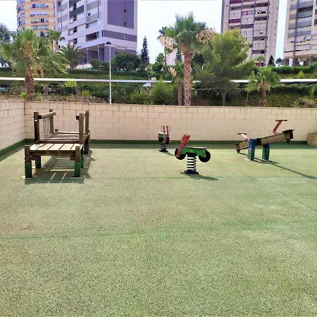 Pintor Rosales 3 Mirando Al Mar - Arena *